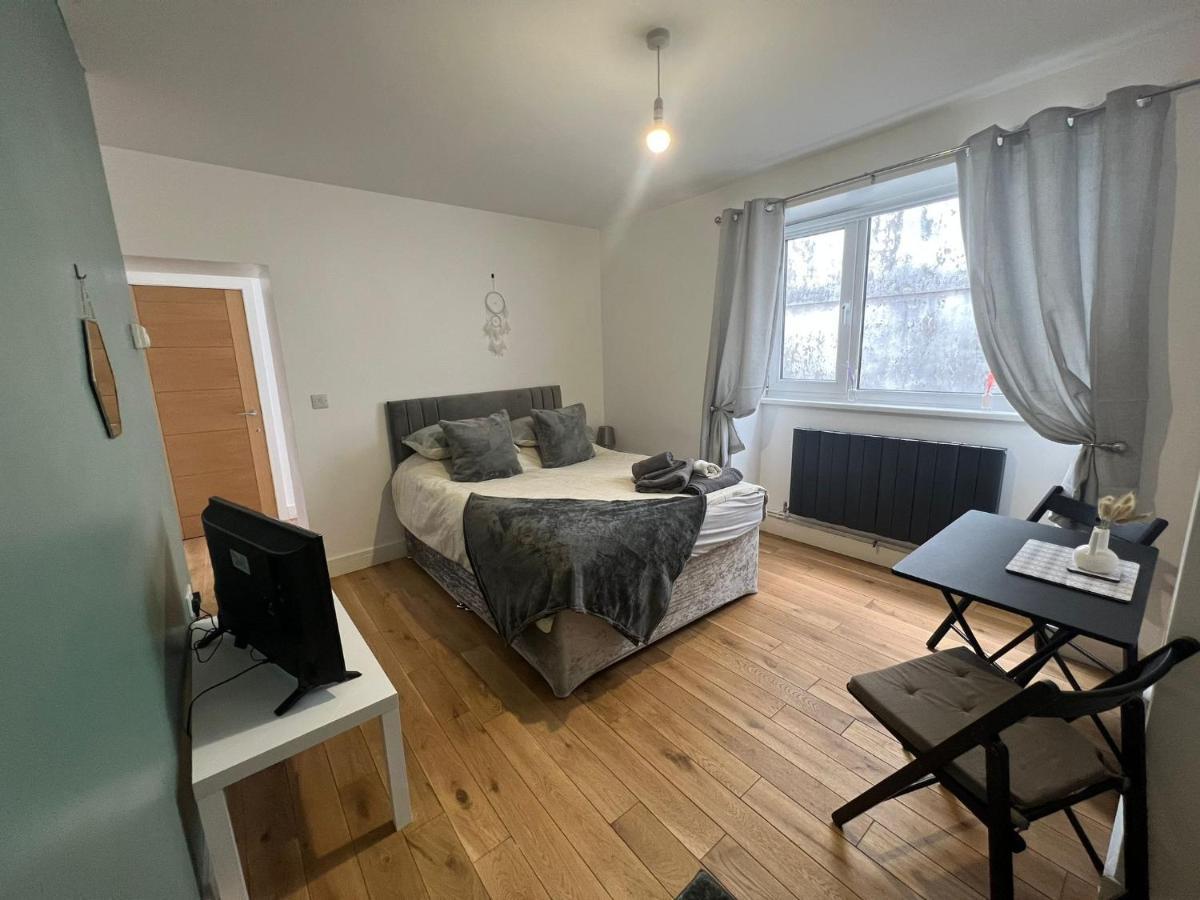 Dream Weaver Apartment Swansea